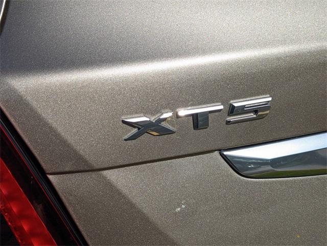 used 2022 Cadillac XT5 car, priced at $29,600