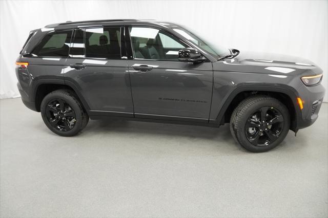 new 2025 Jeep Grand Cherokee car, priced at $49,735