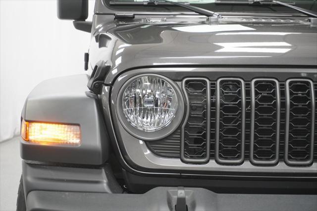 new 2025 Jeep Wrangler car, priced at $44,175