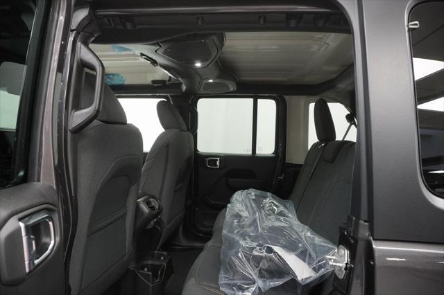 new 2025 Jeep Wrangler car, priced at $44,175