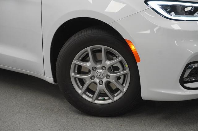 new 2025 Chrysler Pacifica car, priced at $41,445