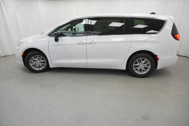 new 2025 Chrysler Pacifica car, priced at $41,445