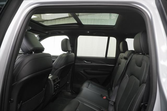 new 2025 Jeep Grand Cherokee car, priced at $42,755