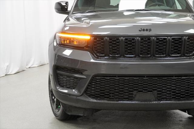 new 2025 Jeep Grand Cherokee car, priced at $40,675