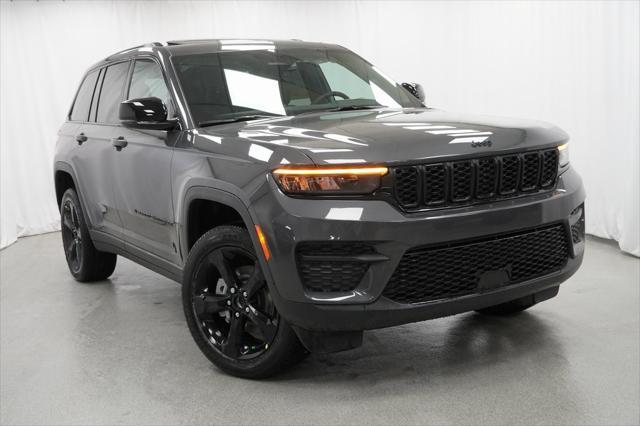 new 2025 Jeep Grand Cherokee car, priced at $40,675