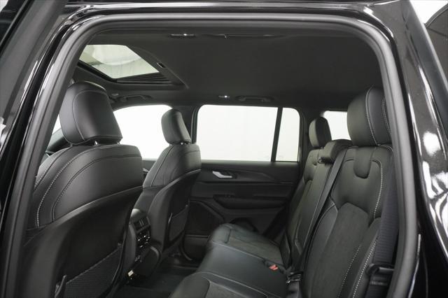 new 2025 Jeep Grand Cherokee car, priced at $39,730