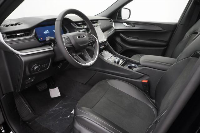 new 2025 Jeep Grand Cherokee car, priced at $39,730