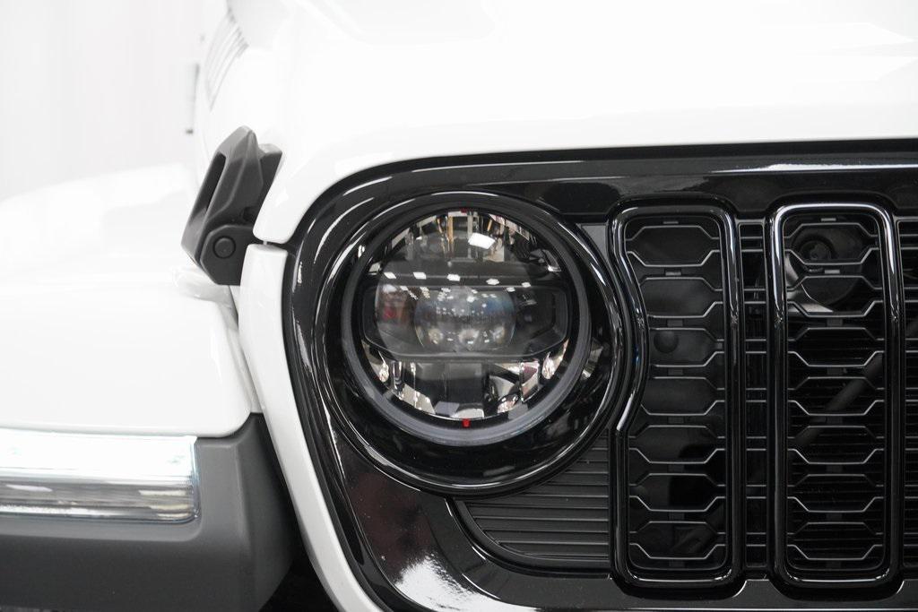 used 2024 Jeep Gladiator car, priced at $40,994