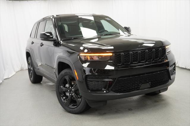 new 2025 Jeep Grand Cherokee car, priced at $40,675