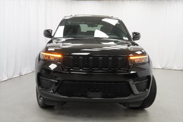 new 2025 Jeep Grand Cherokee car, priced at $40,675