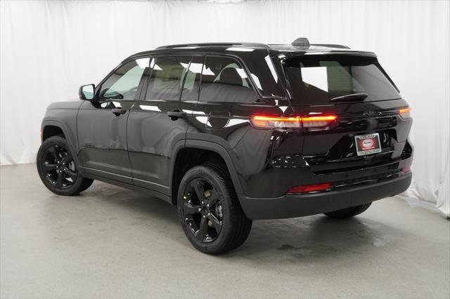 new 2025 Jeep Grand Cherokee car, priced at $40,675