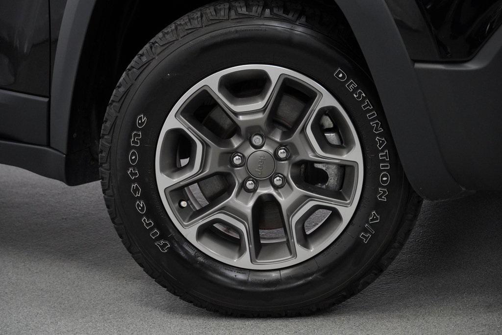 used 2022 Jeep Cherokee car, priced at $30,494