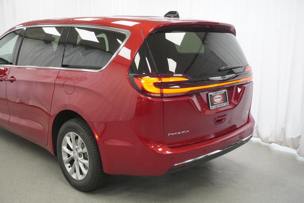 new 2025 Chrysler Pacifica car, priced at $45,860