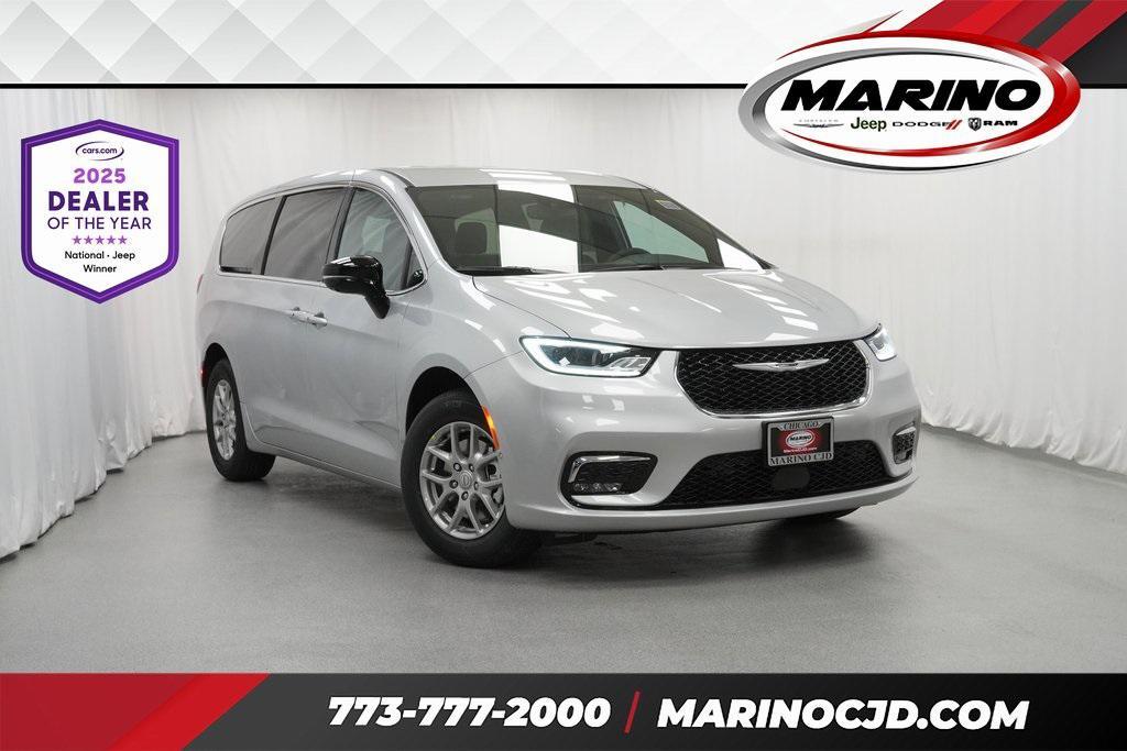 new 2026 Chrysler Pacifica car, priced at $39,915