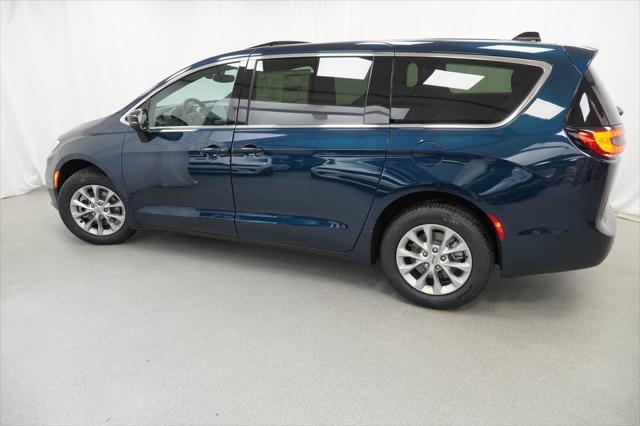 new 2025 Chrysler Pacifica car, priced at $46,310