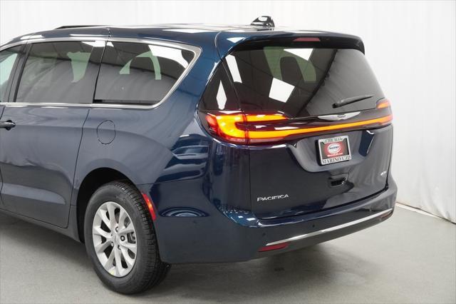 new 2025 Chrysler Pacifica car, priced at $46,310