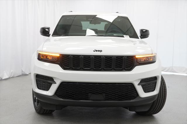 new 2025 Jeep Grand Cherokee car, priced at $43,580