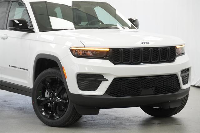 new 2025 Jeep Grand Cherokee car, priced at $43,580