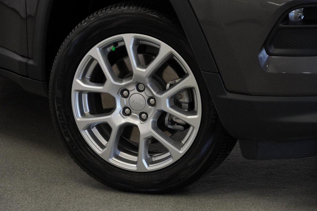 used 2023 Jeep Compass car, priced at $25,394