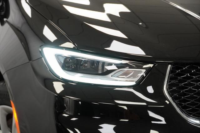 new 2025 Chrysler Pacifica car, priced at $47,315