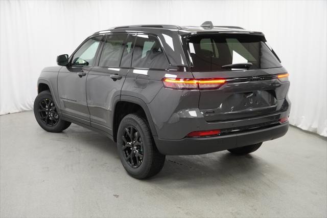 new 2025 Jeep Grand Cherokee car, priced at $39,030