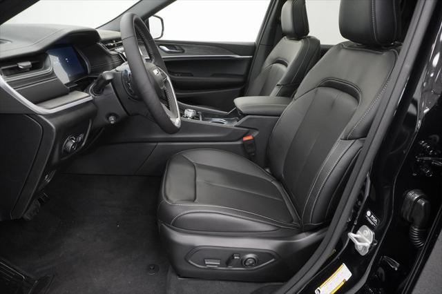 new 2025 Jeep Grand Cherokee car, priced at $45,696