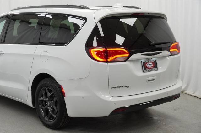 used 2020 Chrysler Pacifica car, priced at $26,294