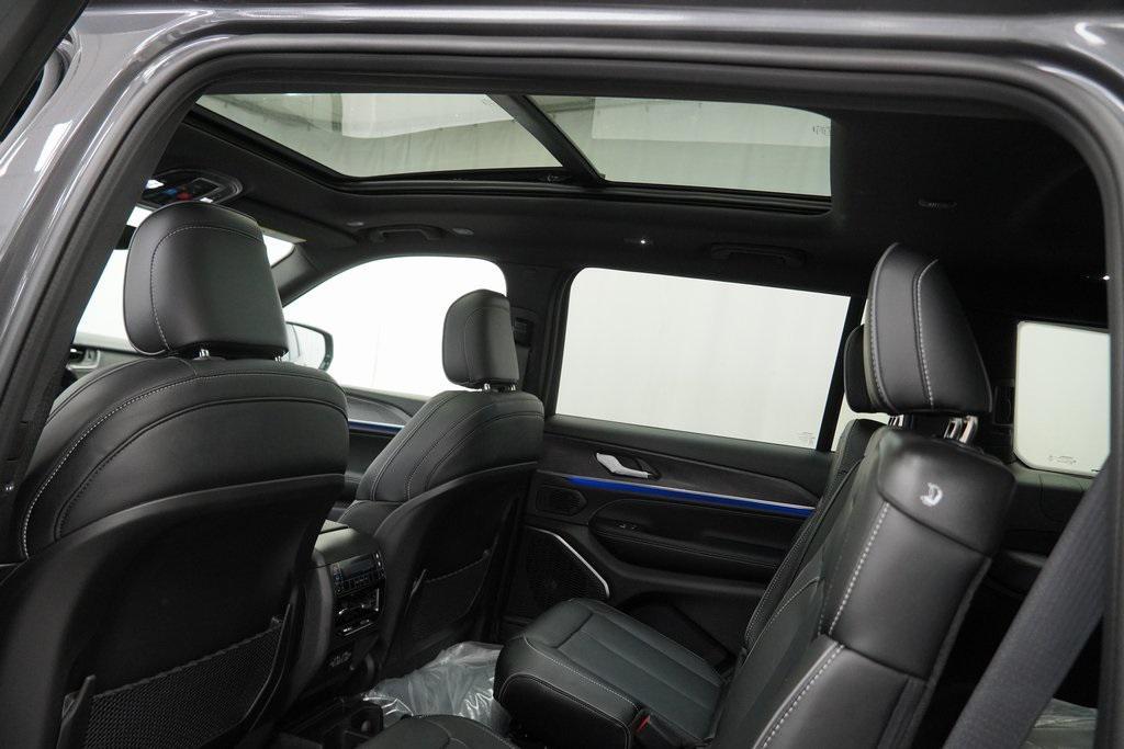 new 2025 Jeep Grand Cherokee L car, priced at $54,080