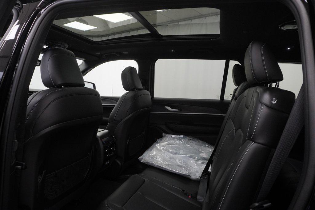 new 2025 Jeep Grand Cherokee L car, priced at $48,085