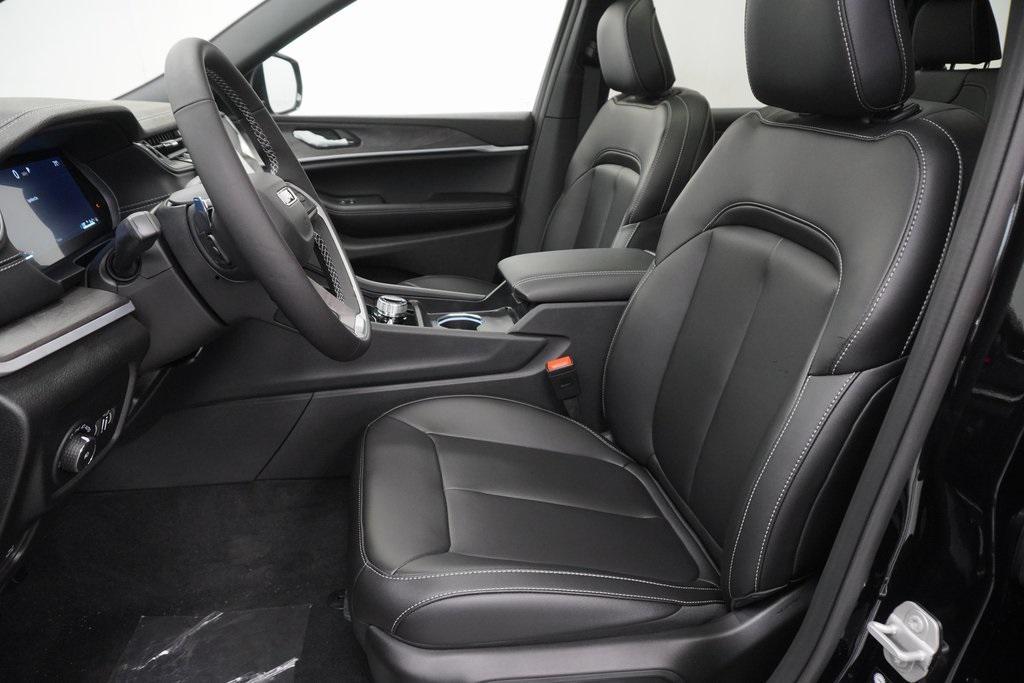 new 2025 Jeep Grand Cherokee L car, priced at $48,085