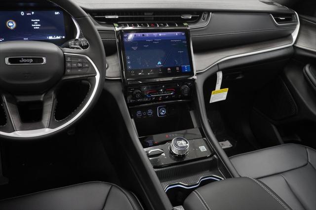 new 2025 Jeep Grand Cherokee car, priced at $42,755