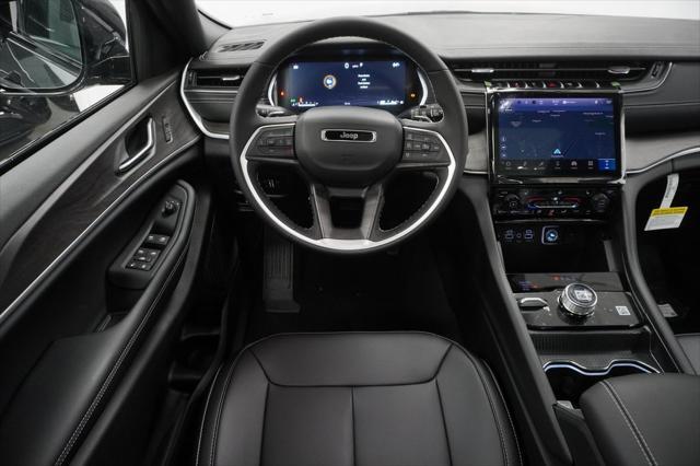 new 2025 Jeep Grand Cherokee car, priced at $42,755