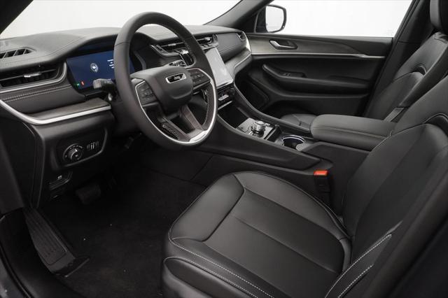 new 2025 Jeep Grand Cherokee car, priced at $42,755