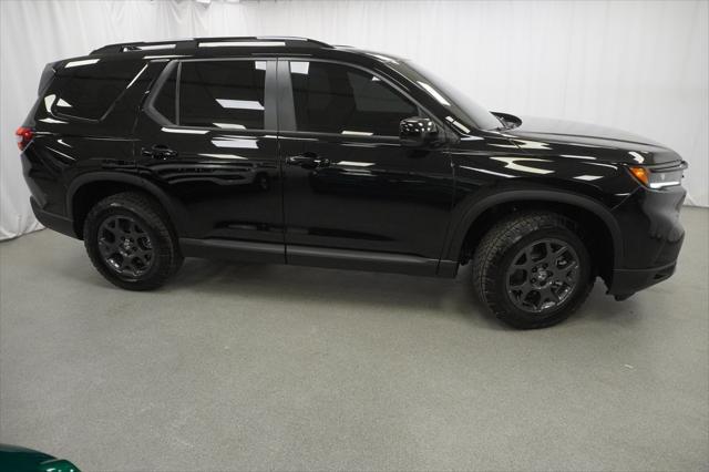 used 2025 Honda Pilot car, priced at $48,294