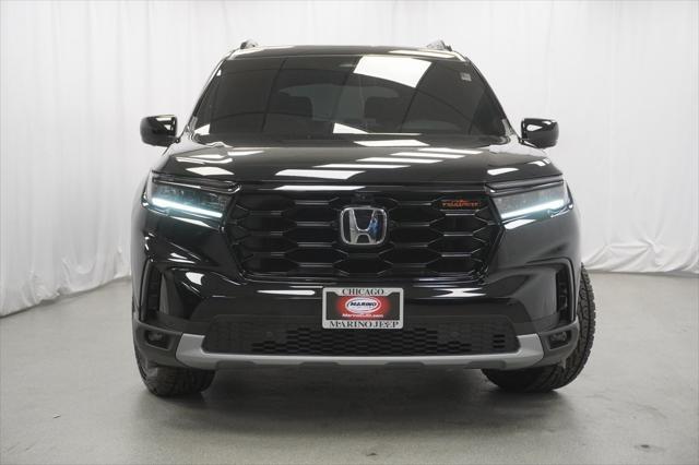 used 2025 Honda Pilot car, priced at $48,294
