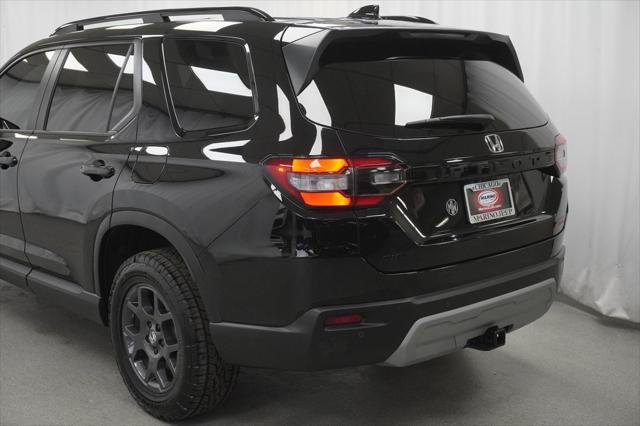 used 2025 Honda Pilot car, priced at $48,294