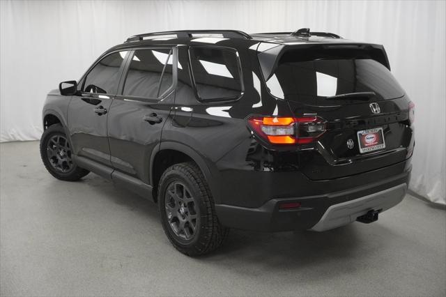 used 2025 Honda Pilot car, priced at $48,294