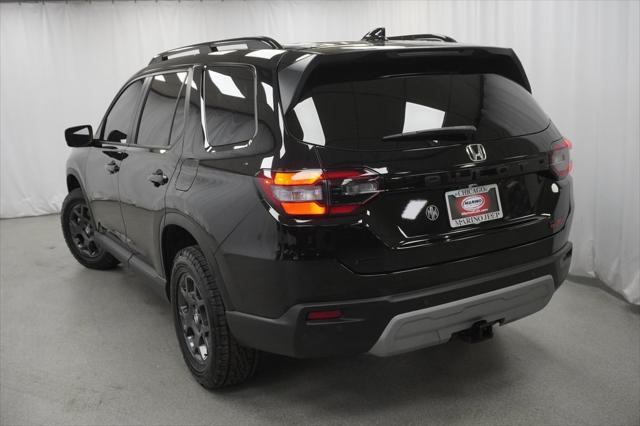 used 2025 Honda Pilot car, priced at $48,294