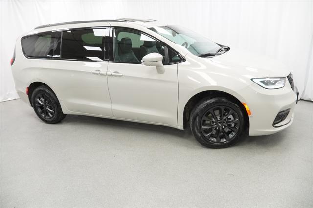 used 2021 Chrysler Pacifica car, priced at $33,994