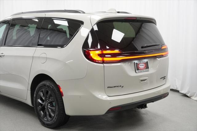 used 2021 Chrysler Pacifica car, priced at $33,994