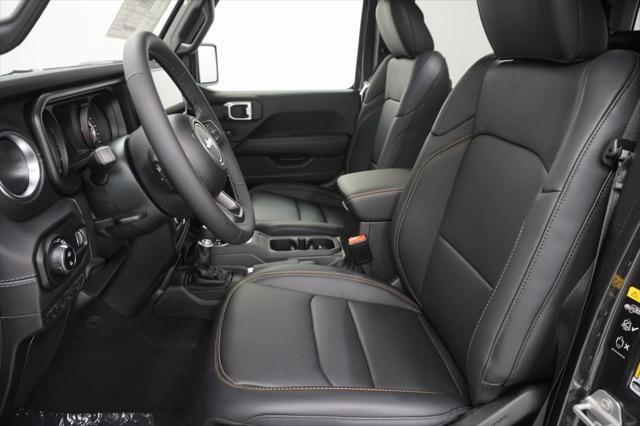 new 2025 Jeep Gladiator car, priced at $47,835