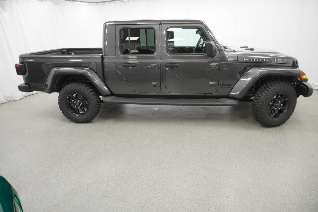 new 2025 Jeep Gladiator car, priced at $46,835