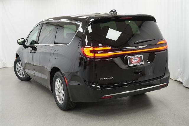 new 2025 Chrysler Pacifica car, priced at $39,645