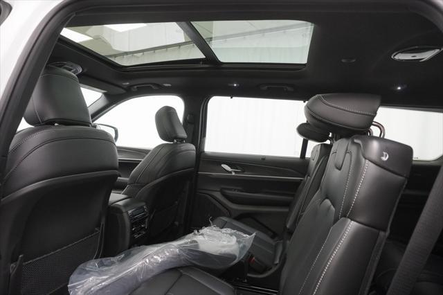new 2025 Jeep Grand Cherokee L car, priced at $48,915