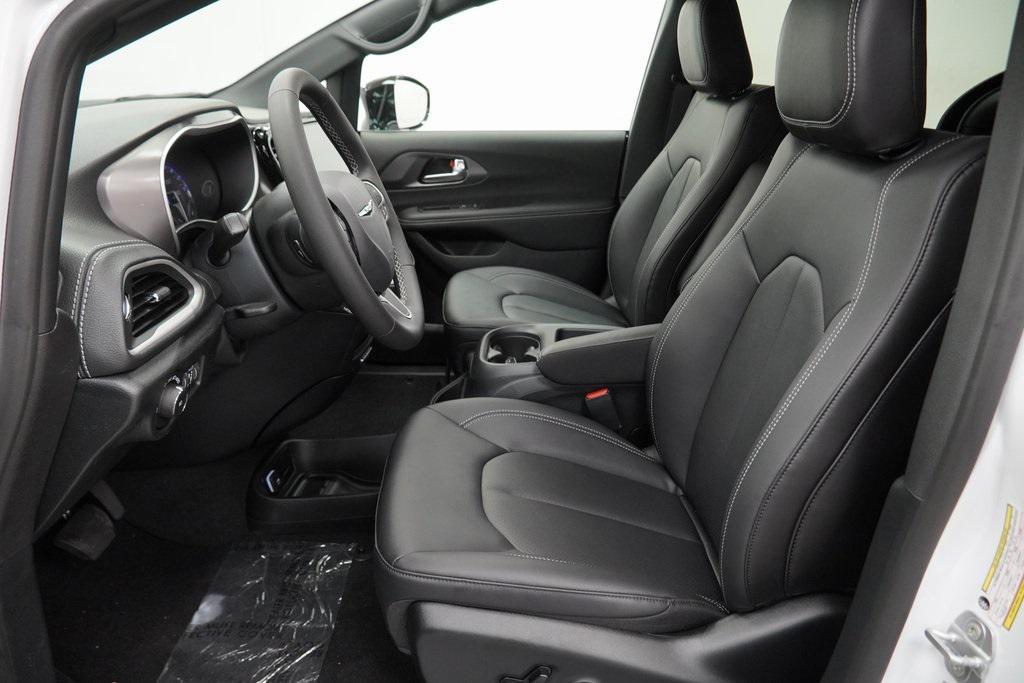 new 2026 Chrysler Pacifica car, priced at $38,140