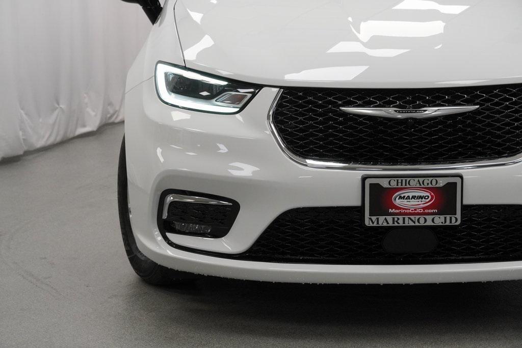 new 2026 Chrysler Pacifica car, priced at $38,140