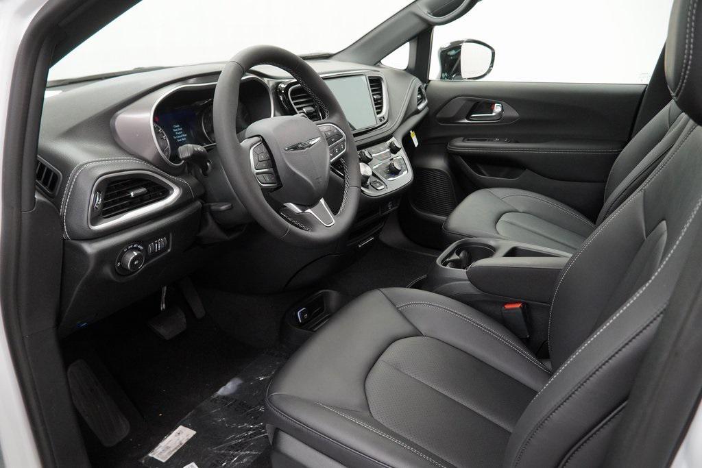 new 2026 Chrysler Pacifica car, priced at $38,140