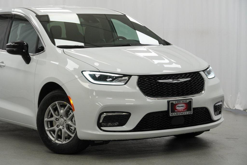 new 2026 Chrysler Pacifica car, priced at $38,140