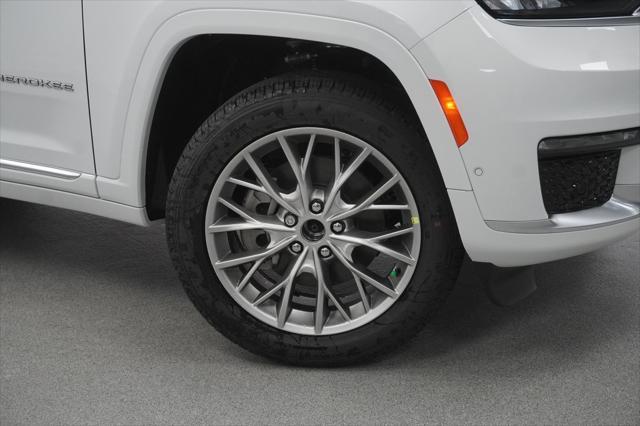 new 2025 Jeep Grand Cherokee L car, priced at $55,555