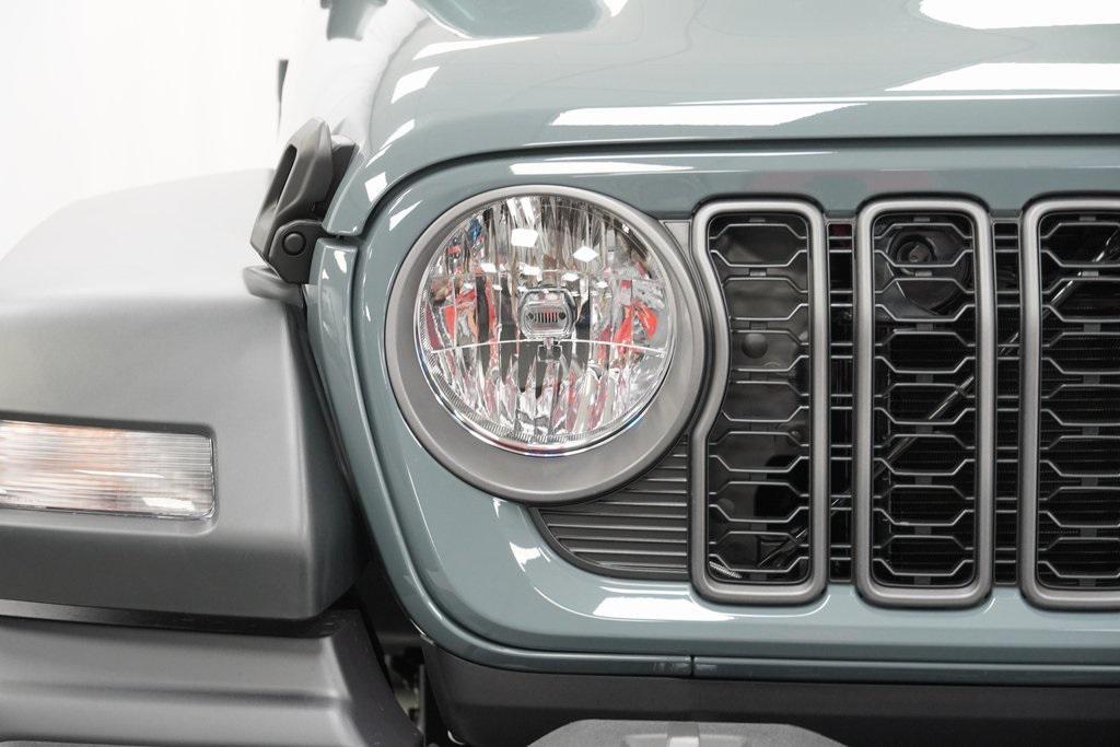 new 2025 Jeep Wrangler car, priced at $32,980
